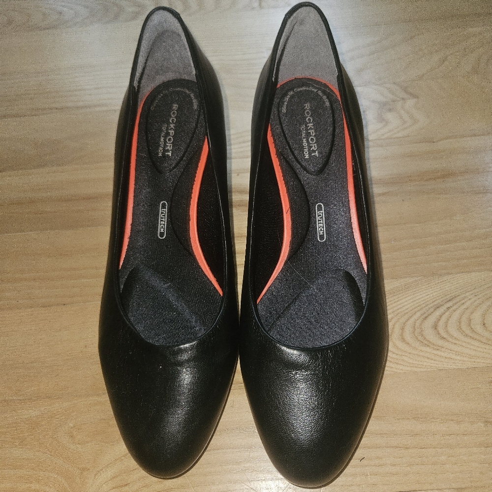 Rockport Wedge Pumps Size 7 Black New